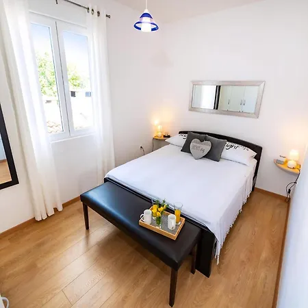 Apartment Maia Lena Drei